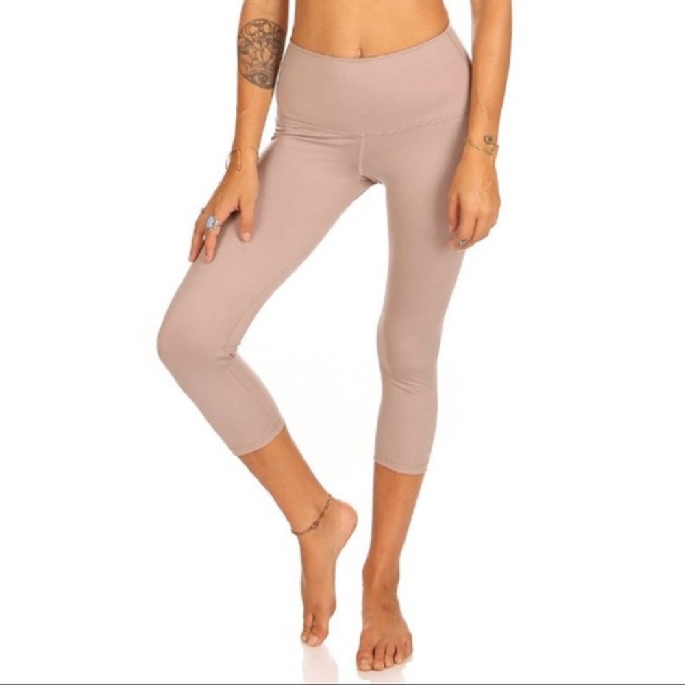 Mika Mia Capri High Waisted Yoga Pants